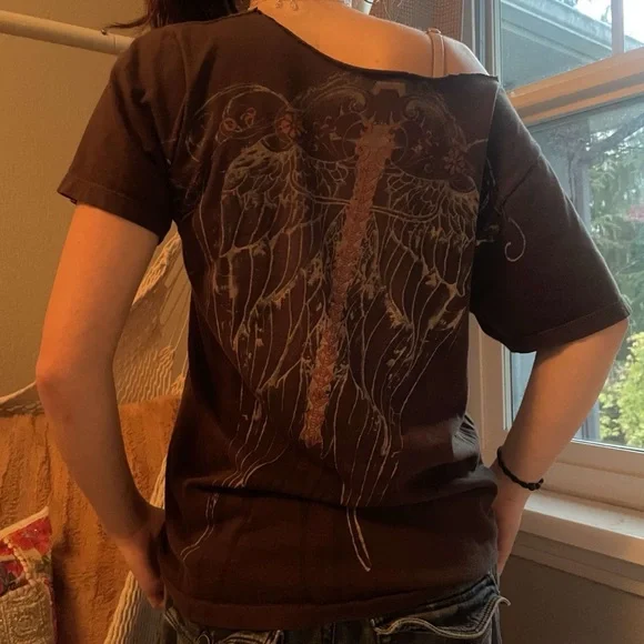 Baggy off the shoulder graphic T - Picture 2 of 3